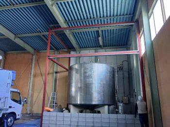 飲料水製造工場の飲料水精製設備の移設・配管工事
